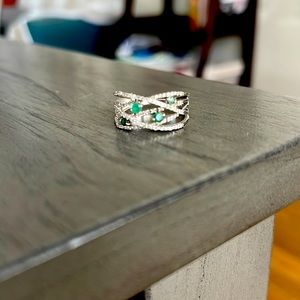 White gold Emerald and diamond ring